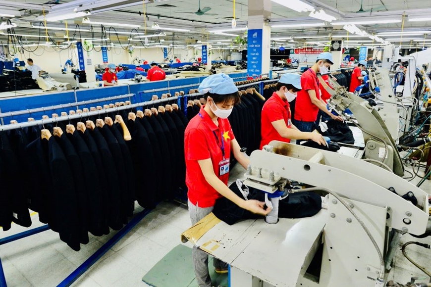 Phát triển kinh tế thị trường gắn thực hiện các mục tiêu xã hội