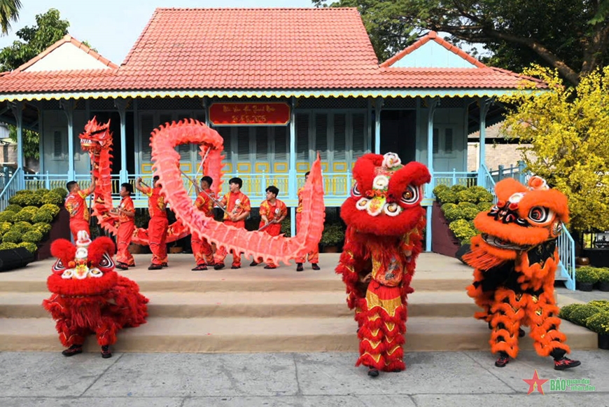 TP Hồ Chí Minh: Rộn ràng Lễ hội Tết Việt Ất Tỵ 2025