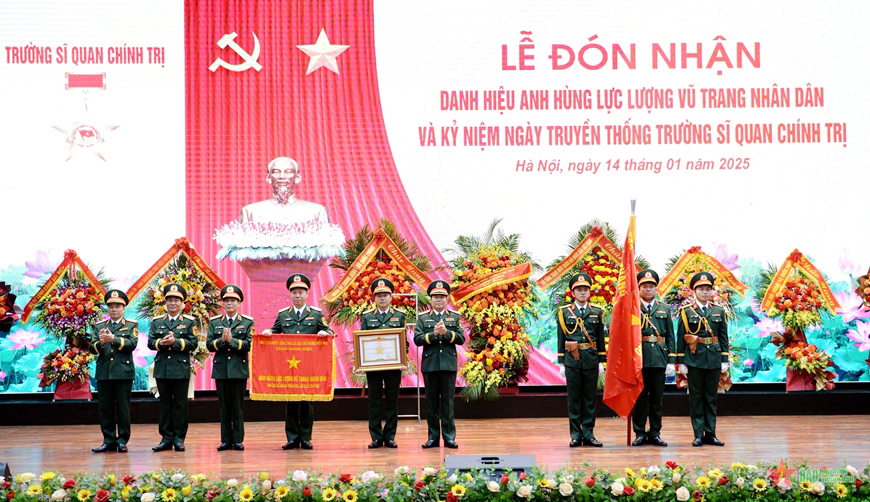 Trường Sĩ quan Chính trị đón nhận danh hiệu Anh hùng Lực lượng vũ trang nhân dân