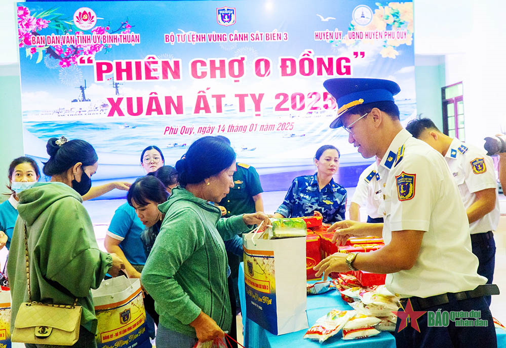 Tết hải đảo, thắm tình quân dân tại huyện đảo Phú Quý