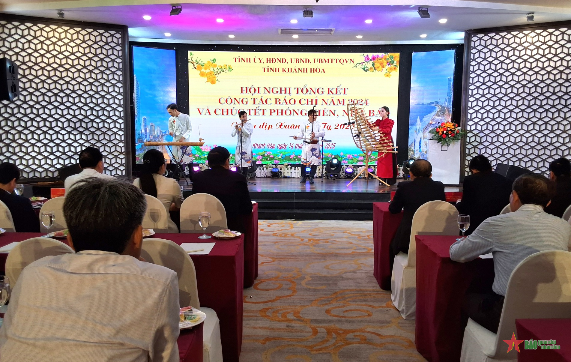 Báo chí cần khẳng định mạnh mẽ hơn nữa vai trò, vị thế của mình