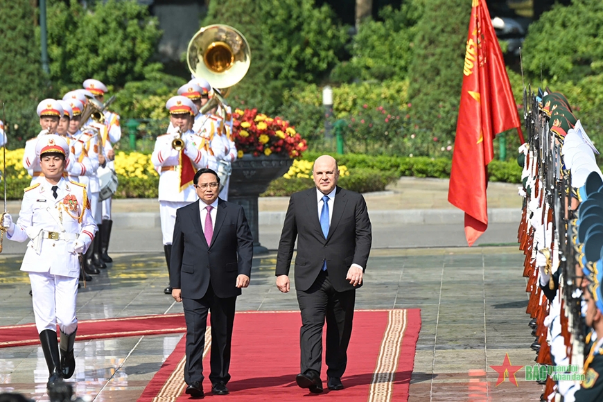 Thủ tướng Phạm Minh Chính chủ trì lễ đón và hội đàm với Thủ tướng Nga