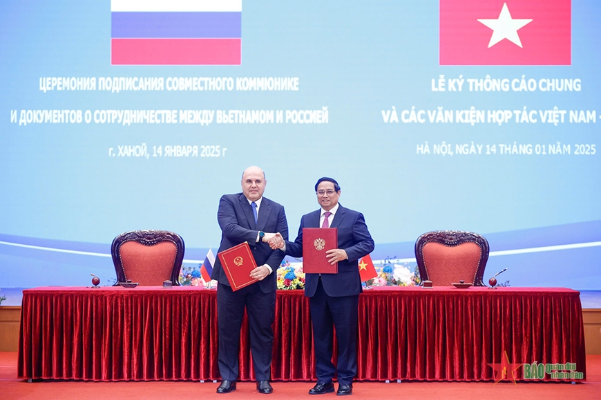 Thủ tướng Phạm Minh Chính hội đàm với Thủ tướng Nga