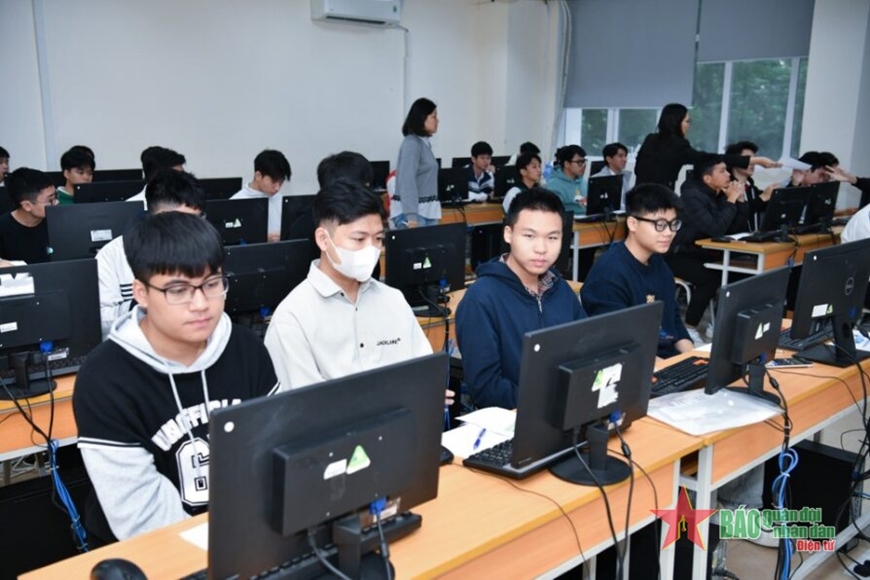 Tuyển sinh năm 2025: Đại học Bách khoa Hà Nội bổ sung tổ hợp mới