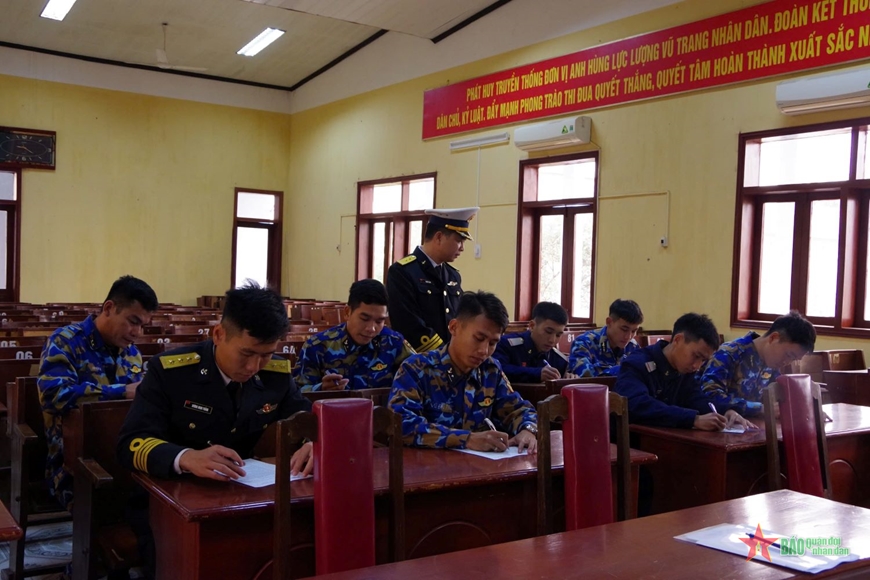 Quân chủng Hải quân: Kiểm tra công tác sẵn sàng chiến đấu tại Lữ đoàn 131