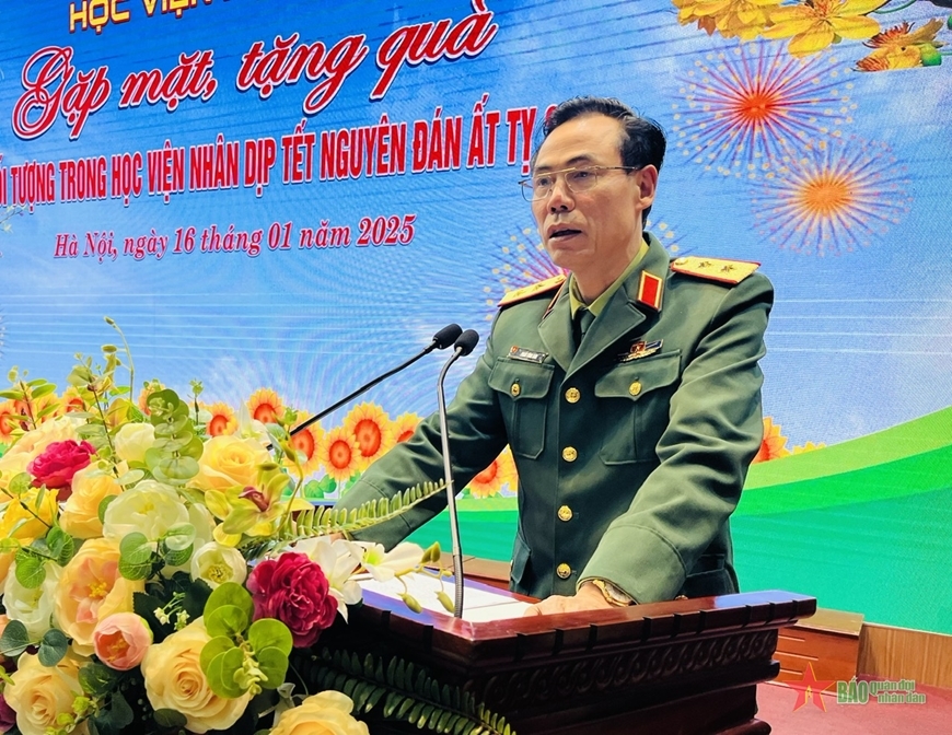 Học viện Hậu cần chăm lo, quan tâm đến đối tượng chính sách, quân nhân có hoàn cảnh khó khăn