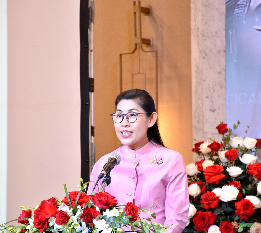 Chiêu đãi nhân Ngày truyền thống Quân đội Hoàng gia Thái Lan