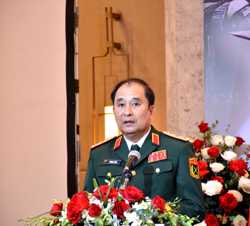 Chiêu đãi nhân Ngày truyền thống Quân đội Hoàng gia Thái Lan