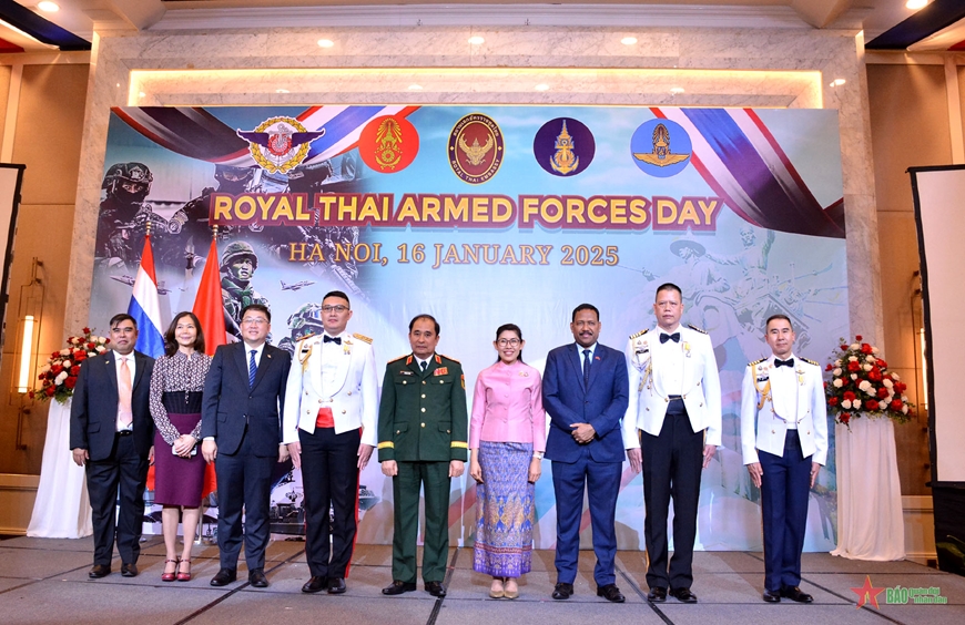 Chiêu đãi nhân Ngày truyền thống Quân đội Hoàng gia Thái Lan