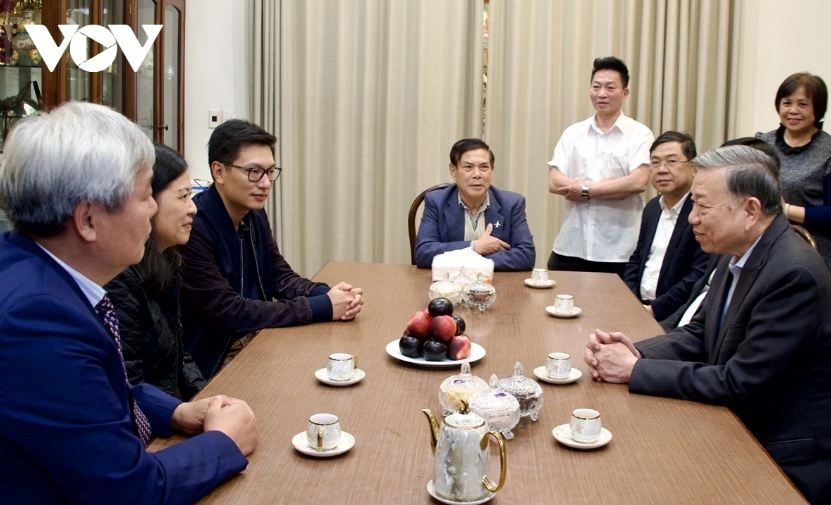 Tổng Bí thư Tô Lâm thắp hương tưởng niệm các đồng chí nguyên lãnh đạo Đảng, Nhà nước