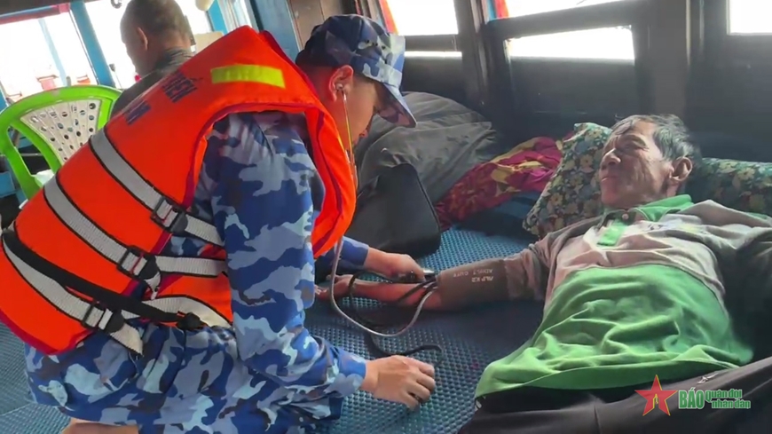 "Điểm tựa" vững chắc để ngư dân vươn khơi, bám biển