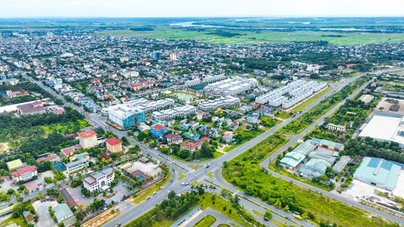 Nhà liền thổ “3 trong 1” hút nhà đầu tư đổ về Vincom Shophouse Royal Park