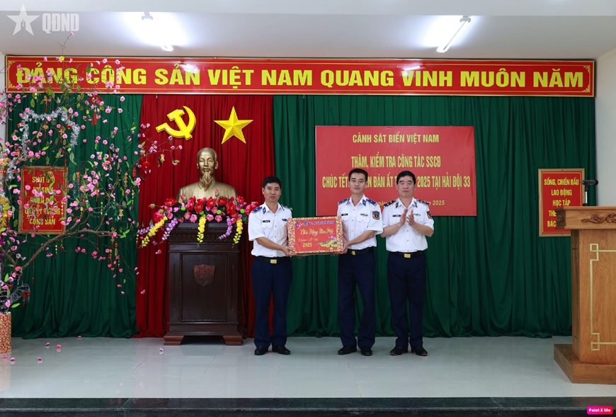 Bộ tư lệnh Cảnh sát biển kiểm tra chống khai thác IUU và chúc Tết các đơn vị Bộ tư lệnh Cảnh sát biển kiểm tra chống khai thác IUU và chúc Tết các đơn vị