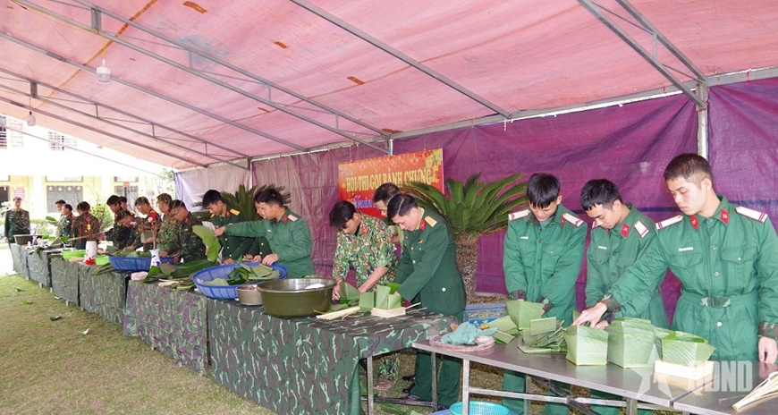 Bộ đội Công binh “Vui xuân mới không quên nhiệm vụ”