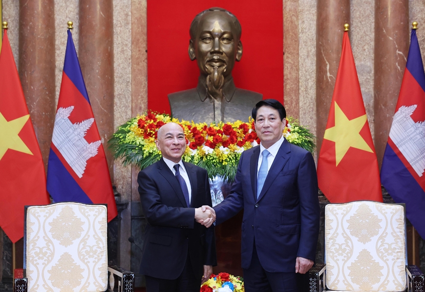 Chủ tịch nước Lương Cường với Quốc vương Campuchia Norodom Sihamoni. Ảnh: TTXVN