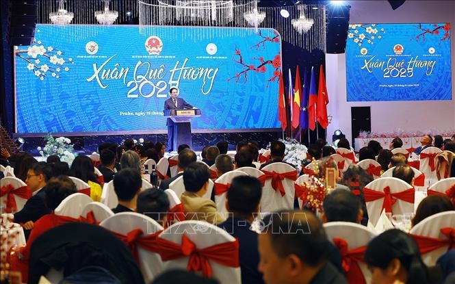 Thủ tướng Phạm Minh Chính và Phu nhân dự Chương trình Xuân Quê hương của cộng đồng người Việt tại Séc