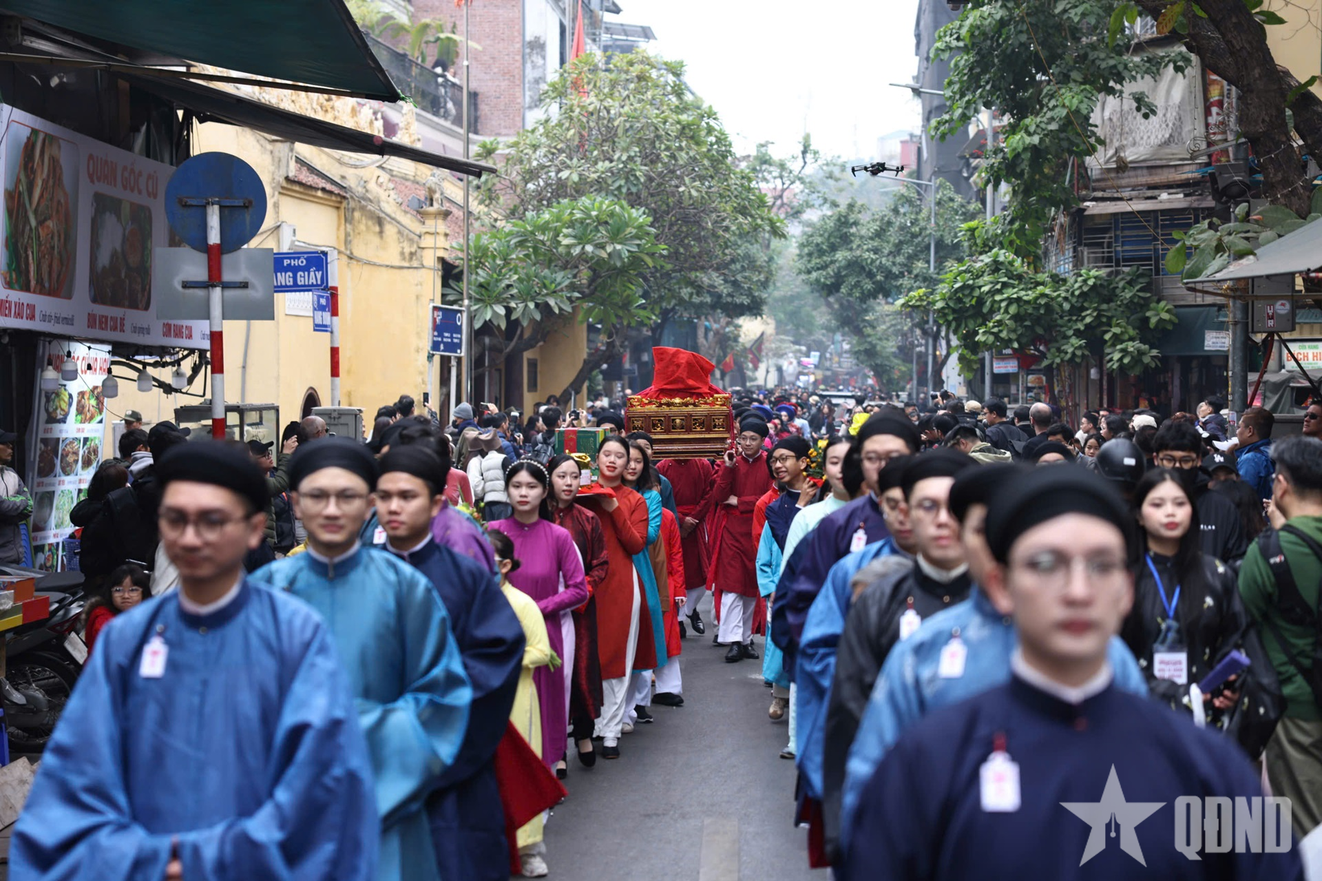 Lan tỏa phong tục truyền thống qua “Tết Việt - Tết phố”