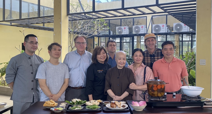 Lãng phí ăn uống từ hệ lụy no bụng, đói con mắt - Bài 3: Nâng cao nhận thức cộng đồng về thực hành tiết kiệm (Tiếp theo và hết)