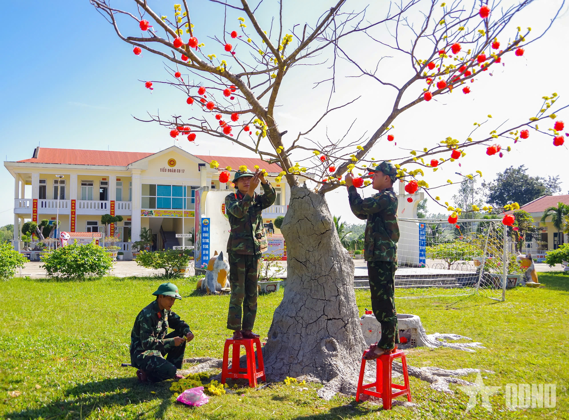 Rộn ràng những ngày giáp Tết ở “Sư đoàn thép”