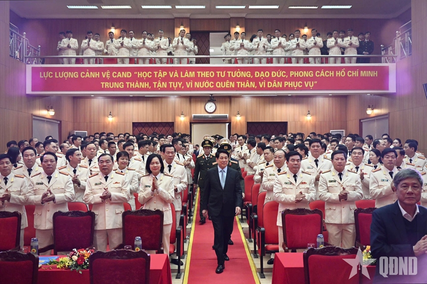 Chủ tịch nước Lương Cường thăm, chúc Tết Bộ tư lệnh Cảnh vệ