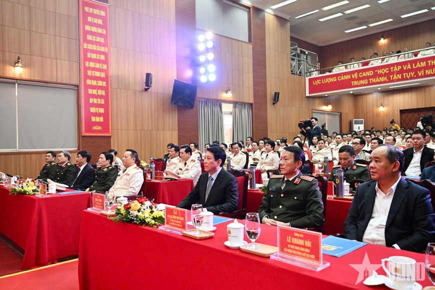 Chủ tịch nước Lương Cường thăm, chúc Tết Bộ tư lệnh Cảnh vệ