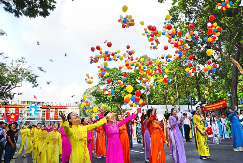 Mùa xuân thứ năm mươi