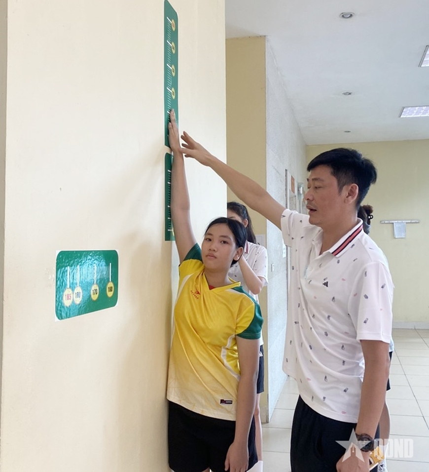 Một buổi tuyển sinh năng khiếu của CLB Thông tin.