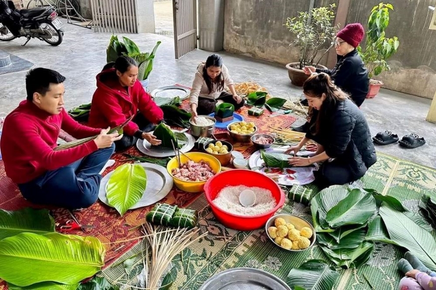 Tết về thơm nức bánh chưng xanh