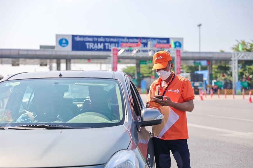 Bảo đảm thông suốt hệ thống thu phí không dừng những ngày cao điểm Tết