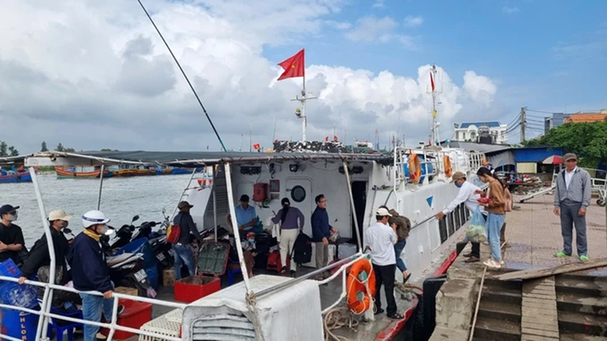 Tạm dừng hoạt động vận tải hành khách Sa Kỳ - Lý Sơn do thời tiết xấu