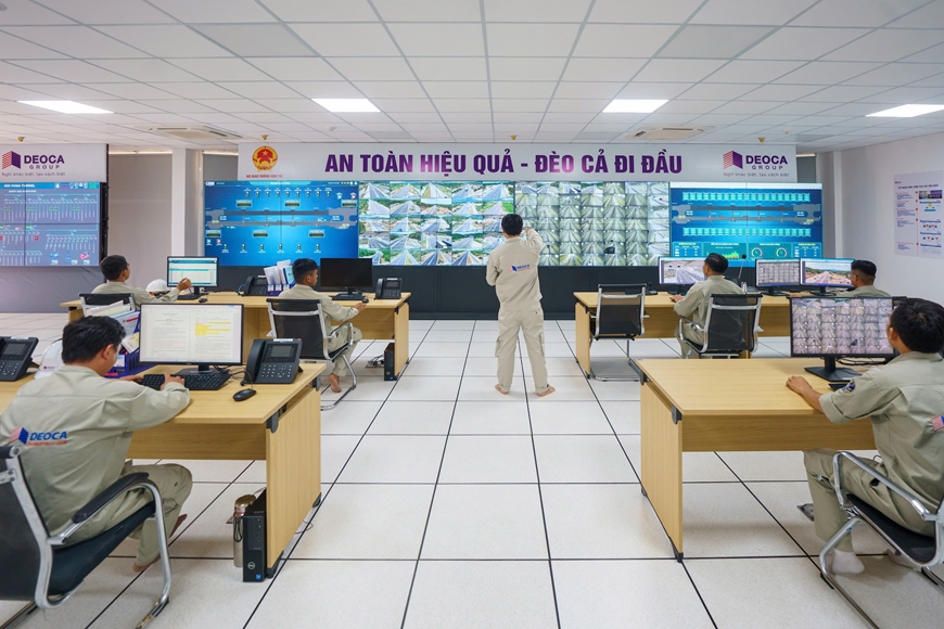 Làm việc xuyên Tết để mạch máu giao thông luôn thông suốt