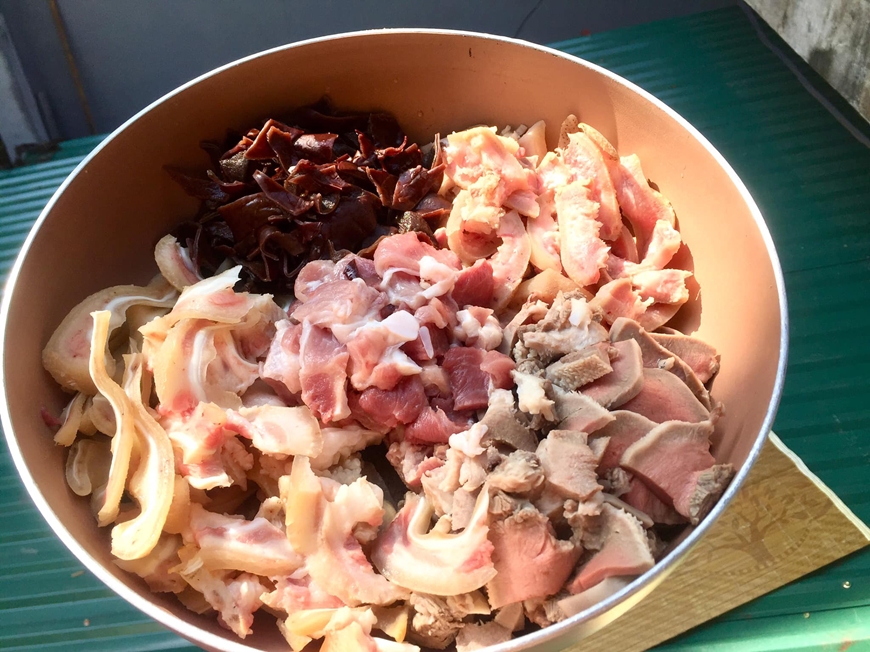 Giò thủ bó mo cau của nội
