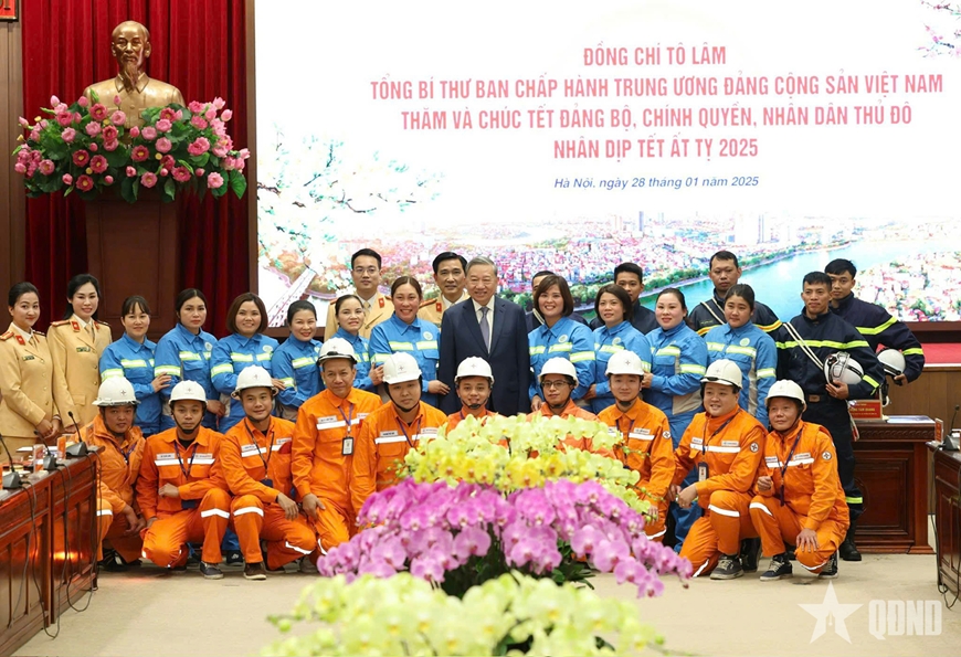 Tổng Bí thư Tô Lâm thăm, chúc Tết Đảng bộ, chính quyền, nhân dân Thủ đô Hà Nội