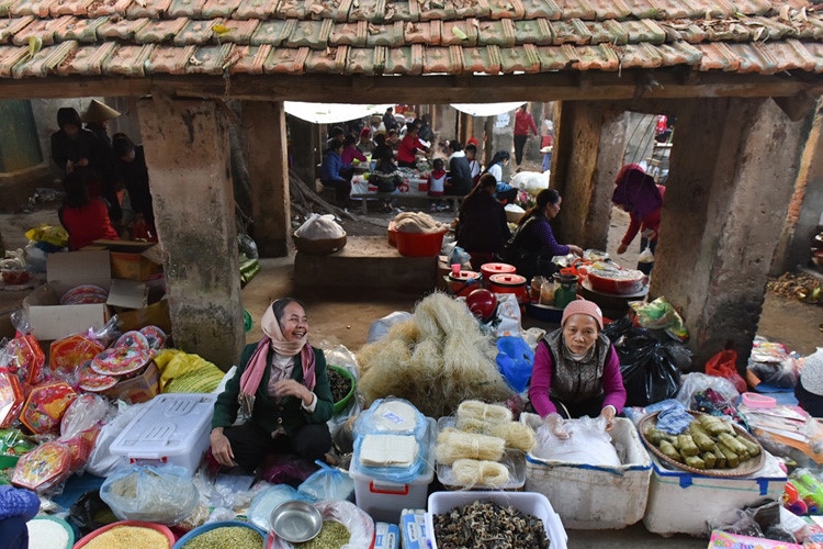 Thương nhớ chợ quê ngày giáp Tết