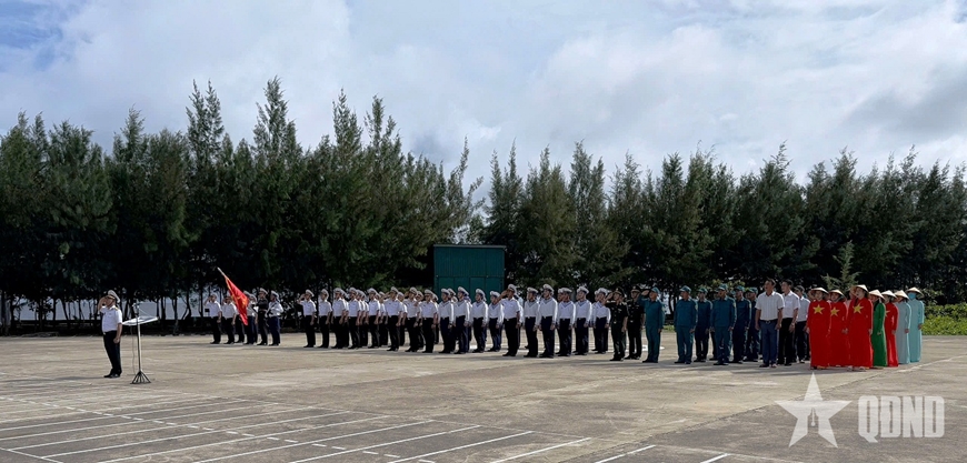 “Xanh hóa Trường Sa” “Xanh hóa Trường Sa”