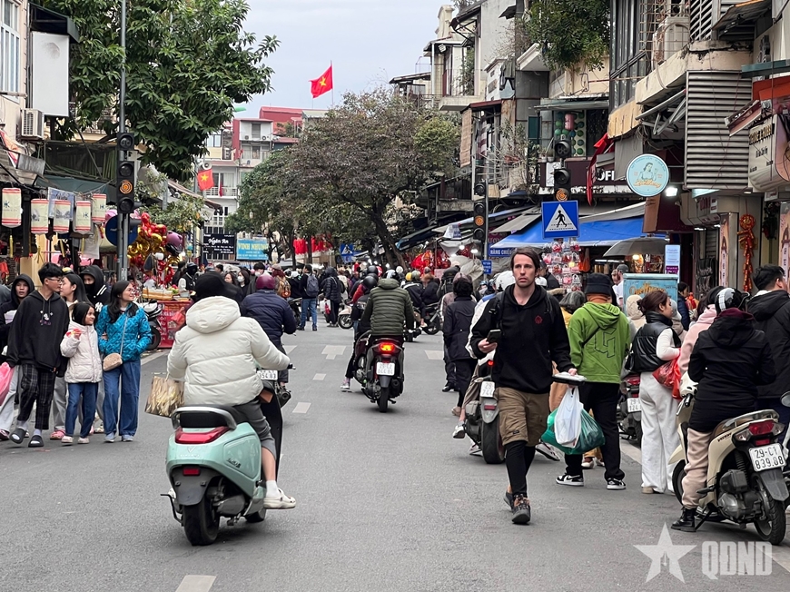 Giá cả thị trường Tết Nguyên đán Ất Tỵ giữ ổn định