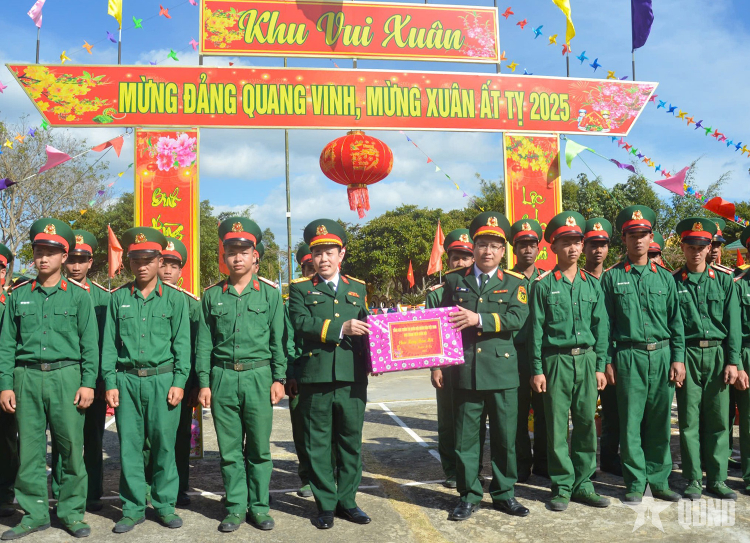 Nhiều hoạt động ý nghĩa của thanh niên Quân đội dịp Tết Nguyên đán