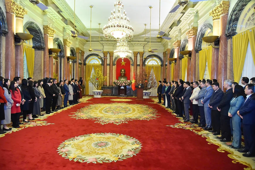Chủ tịch nước Lương Cường gặp mặt đầu Xuân cán bộ, nhân viên Văn phòng Chủ tịch nước
