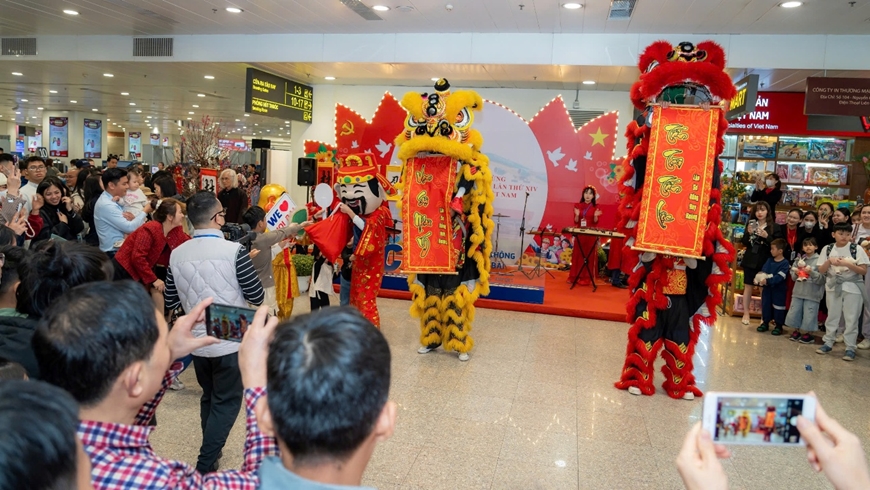 Sân bay Nội Bài bảo đảm an toàn gần 5.500 lượt chuyến bay dịp Tết