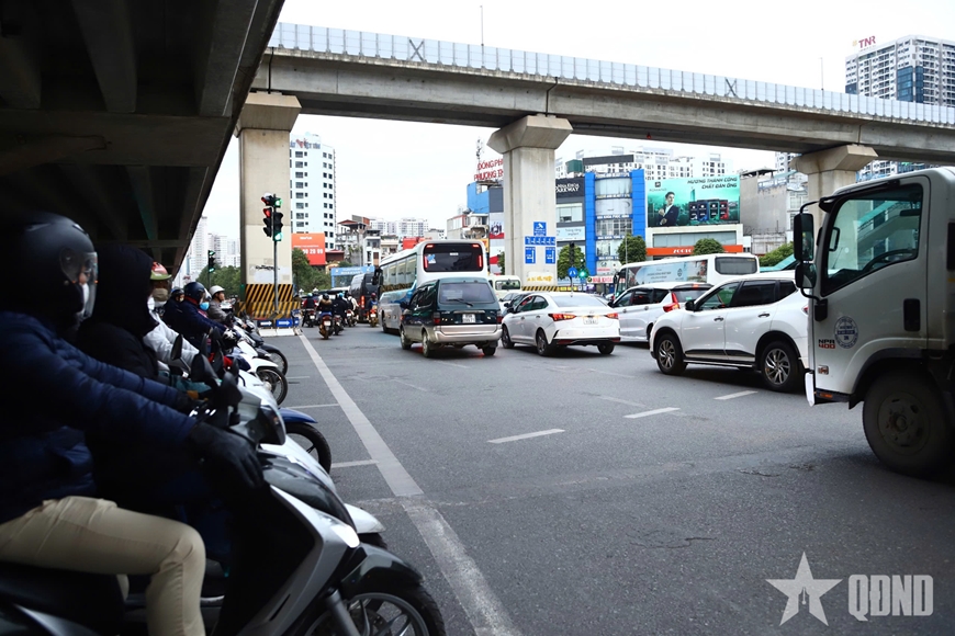 Hà Nội: Giao thông trong ngày đầu đi làm sau Tết