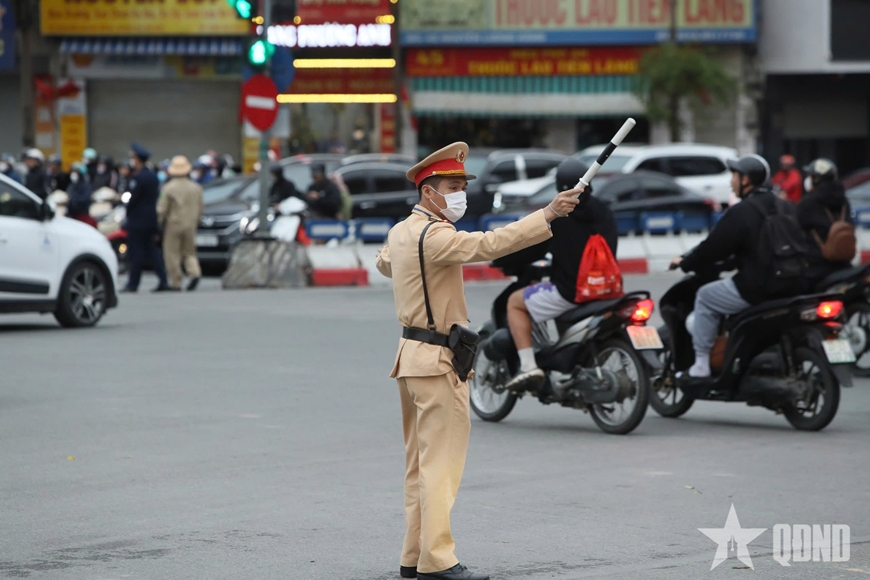 Hà Nội: Giao thông trong ngày đầu đi làm sau Tết