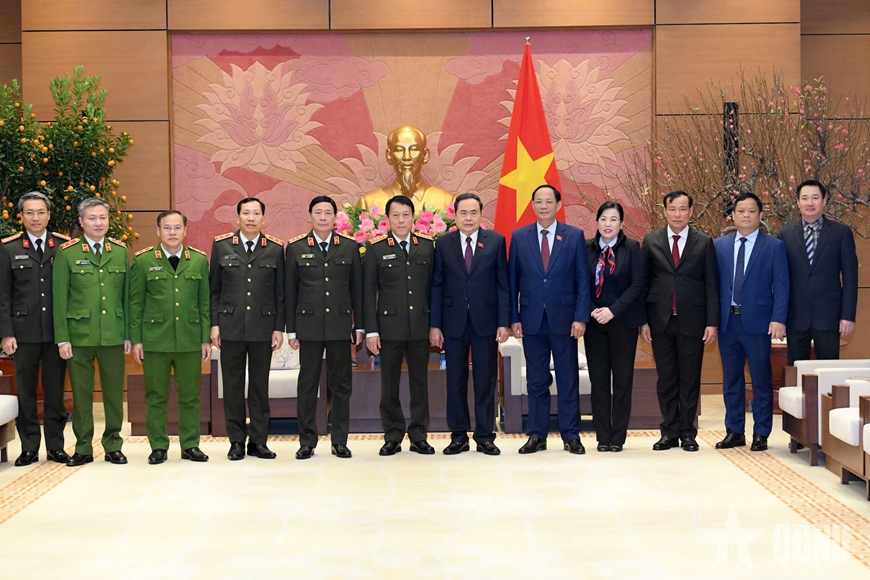 Chủ tịch Quốc hội Trần Thanh Mẫn làm việc với lãnh đạo Bộ Công an