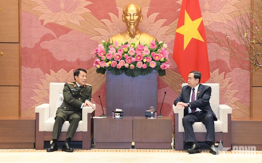 Chủ tịch Quốc hội Trần Thanh Mẫn làm việc với lãnh đạo Bộ Công an