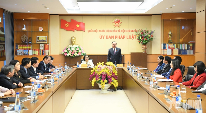 Chủ tịch Quốc hội Trần Thanh Mẫn thăm, làm việc với các Ủy ban của Quốc hội