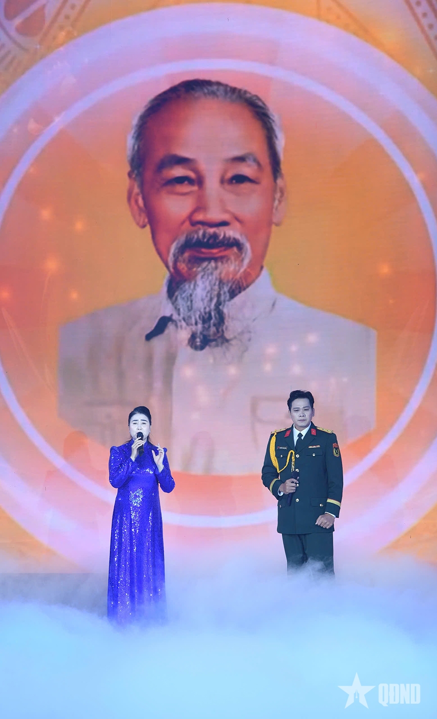 Chương trình nghệ thuật chính luận “Trung với Đảng, hiếu với dân”: Hào tráng khúc ca dâng Đảng
