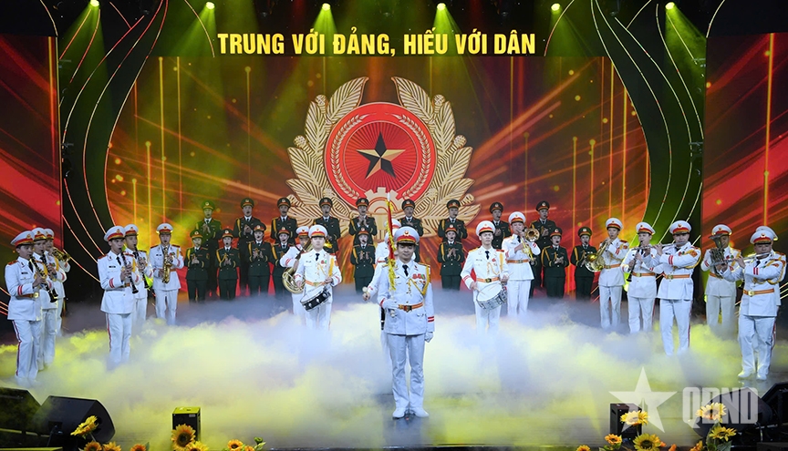 Chương trình nghệ thuật chính luận “Trung với Đảng, hiếu với dân”: Hào tráng khúc ca dâng Đảng