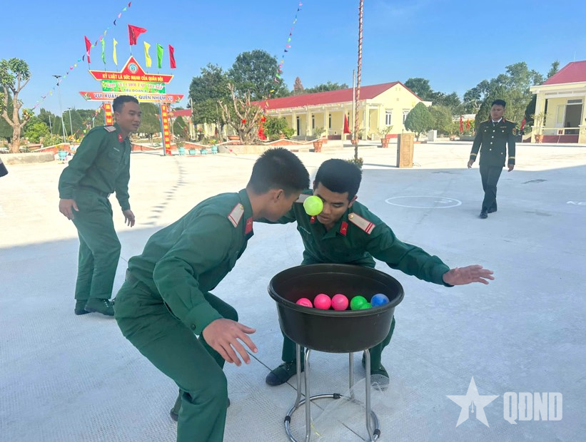 Xứng đáng là “lá chắn thép”   