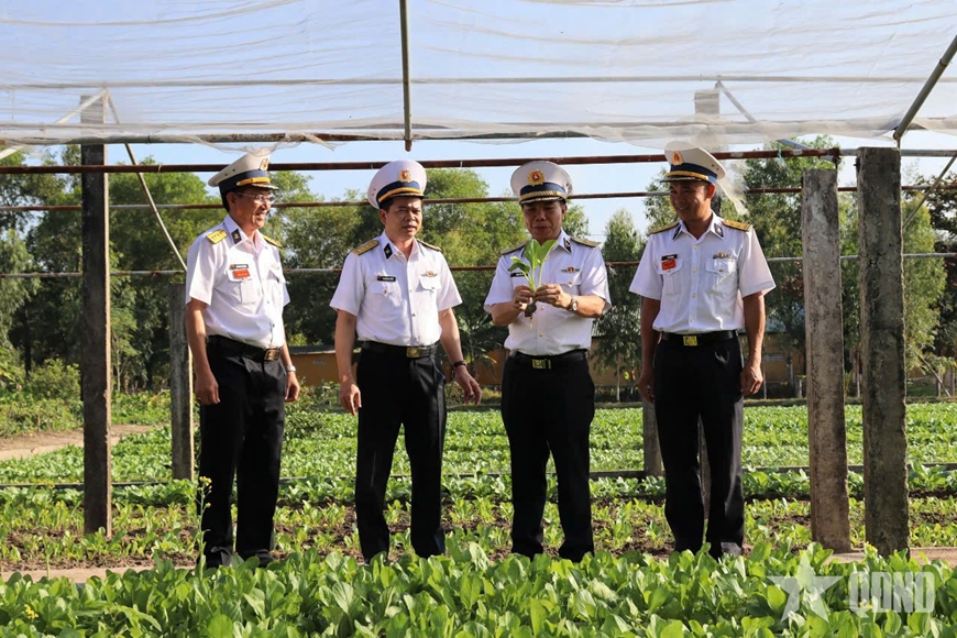 Quân chủng Hải quân kiểm tra công tác chuẩn bị huấn luyện chiến sĩ mới
