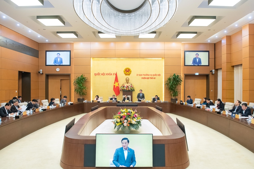 Xem xét số lượng các cơ quan chuyên môn của Quốc hội gồm Hội đồng Dân tộc và 7 ủy ban
