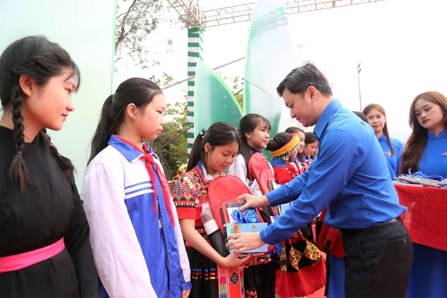 Trung ương Đoàn: Hơn 88 tỷ đồng hỗ trợ dịp Tết Nguyên đán Ất Tỵ